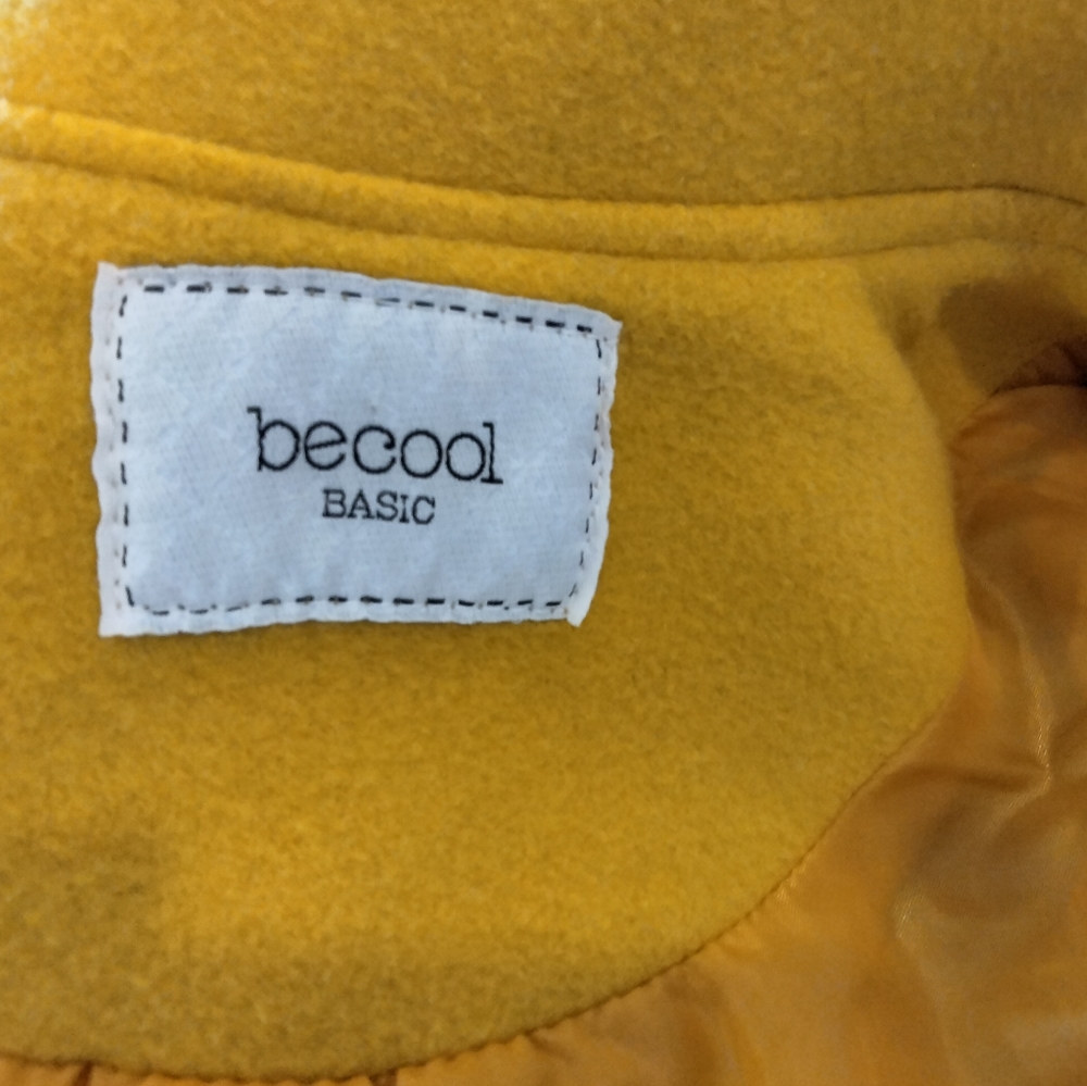 Becool Basic M Yellow Jacket, Buttons - image 6